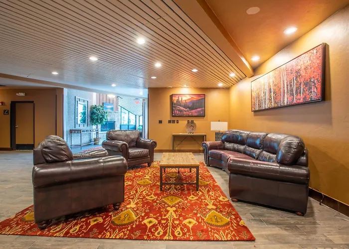 Mountain Plaza 503